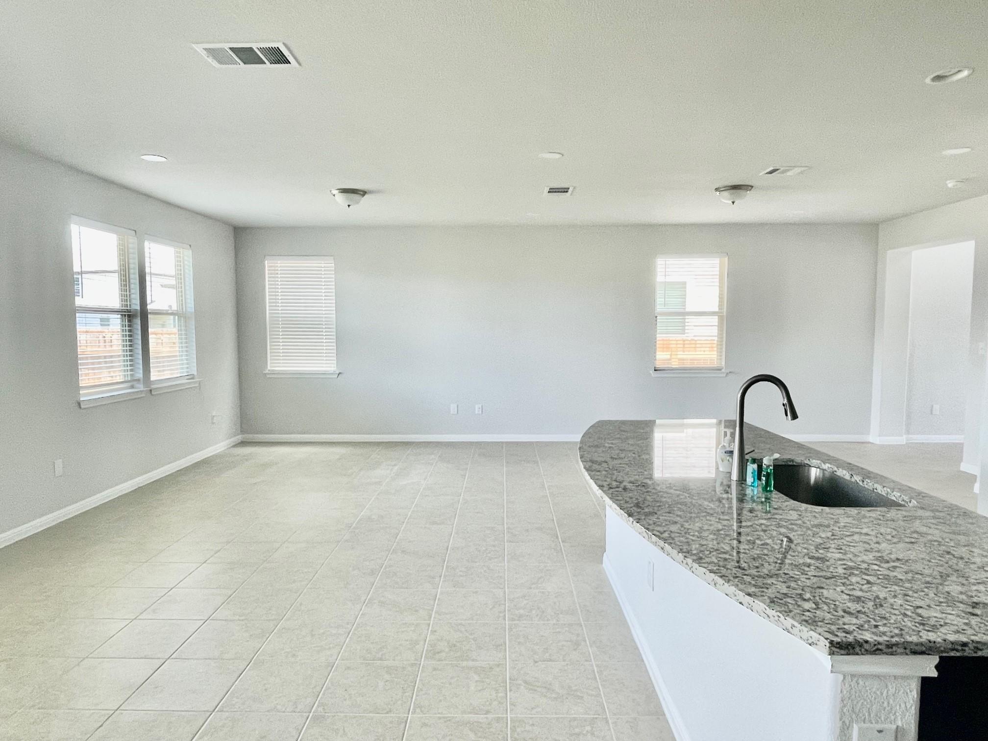 516 Betty Ann Way, Leander, TX 78641