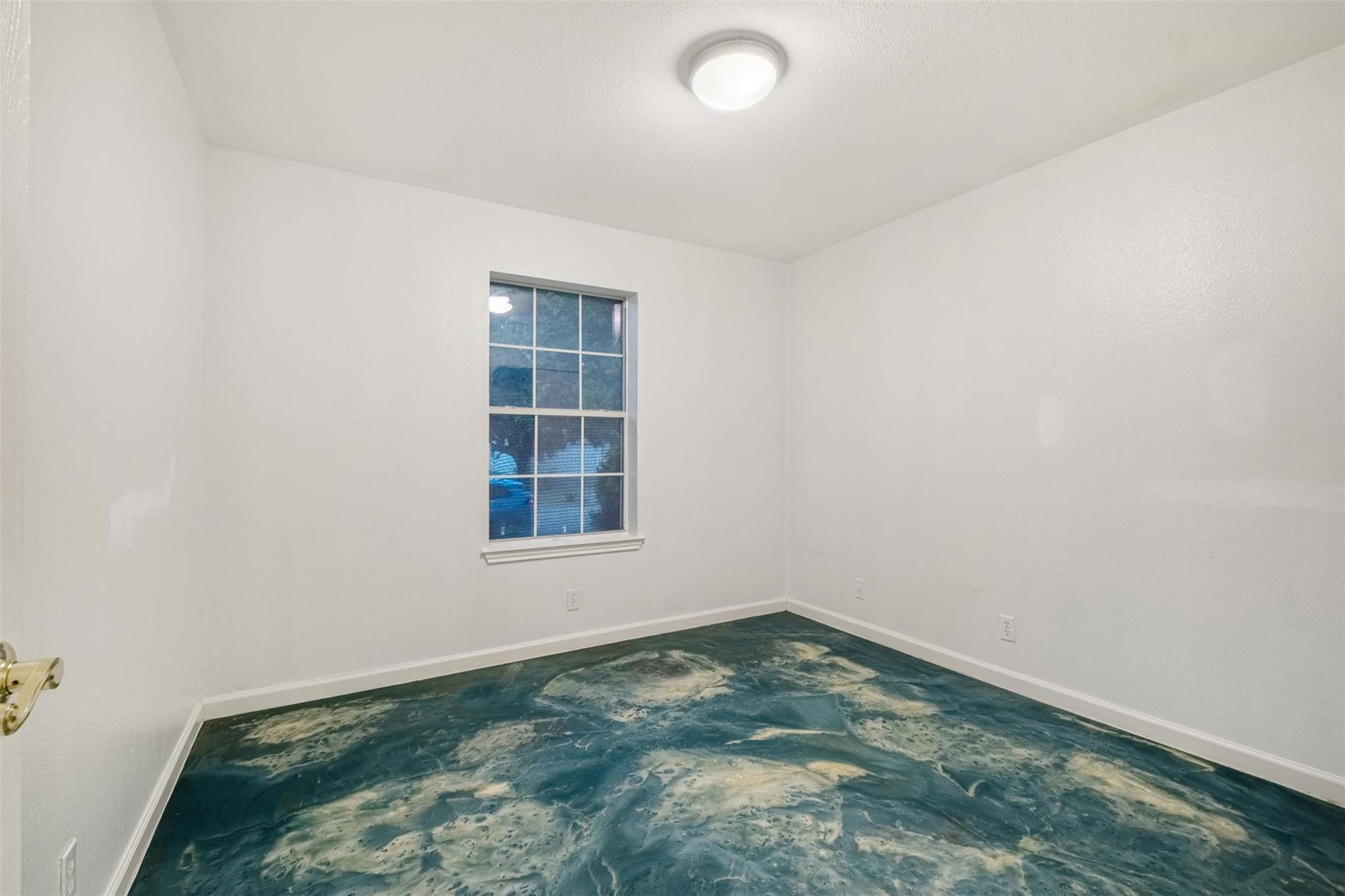 105 Cattail Cv, Hutto, TX 78634