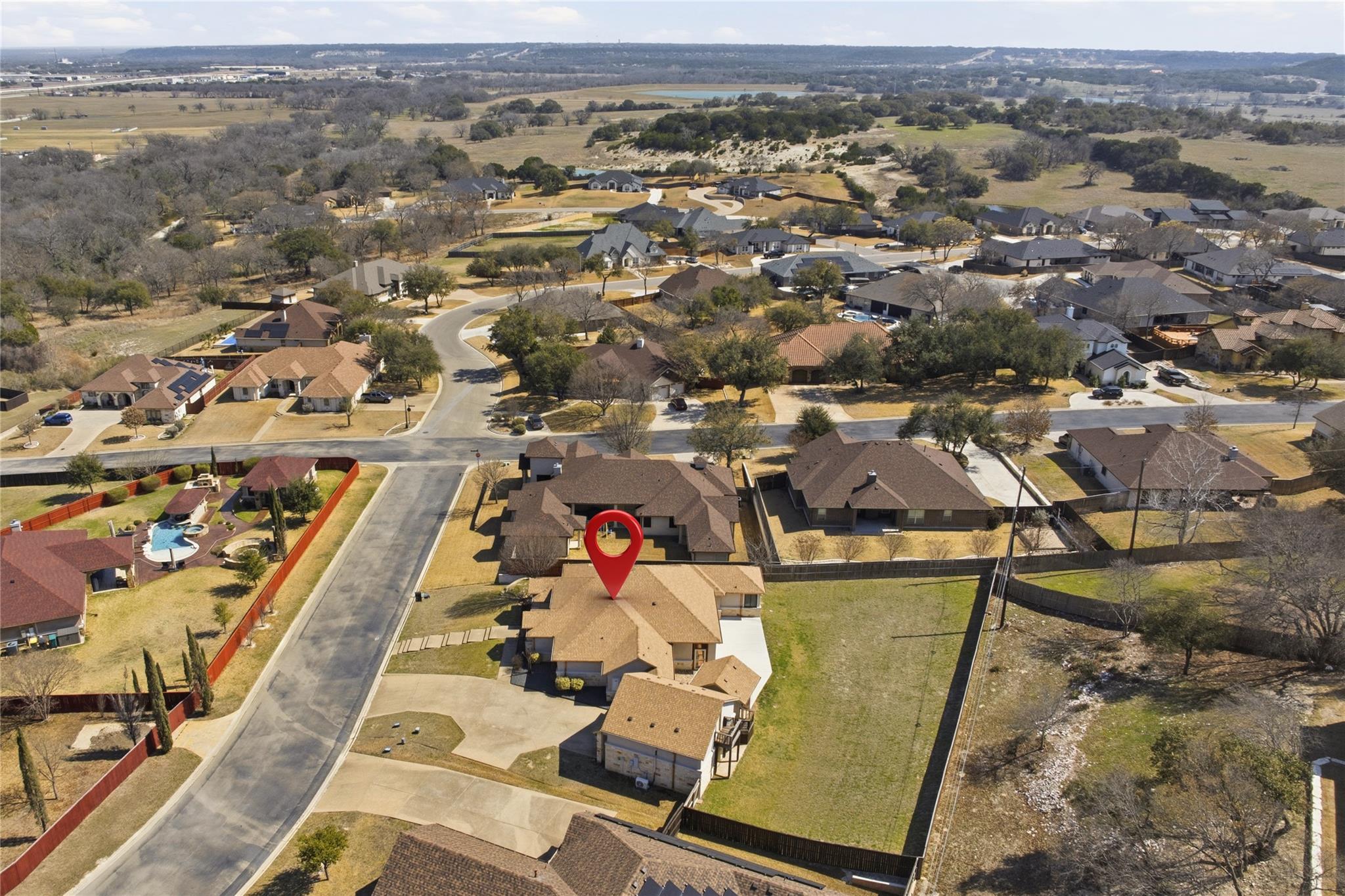 1135 Redleaf Dr, Nolanville, TX 76559