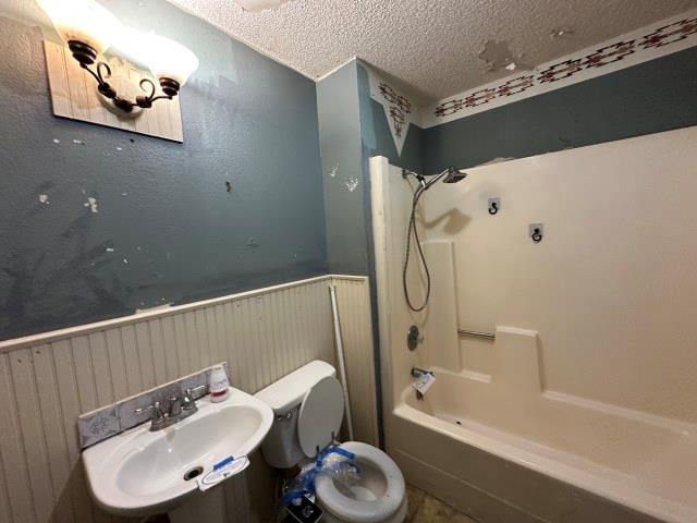 548 Spring River Dr, Martindale, TX 78655