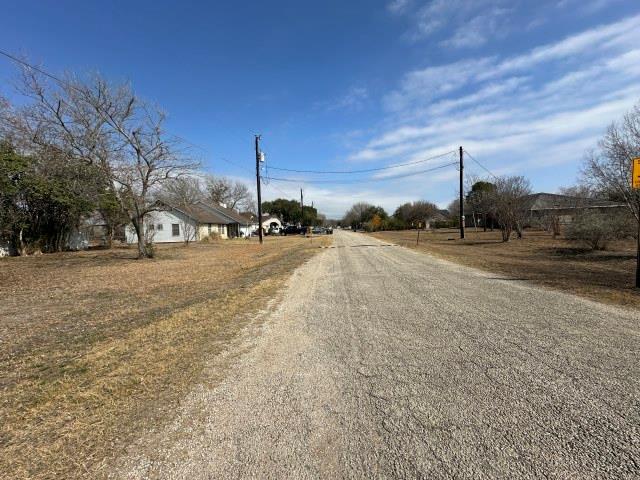 548 Spring River Dr, Martindale, TX 78655