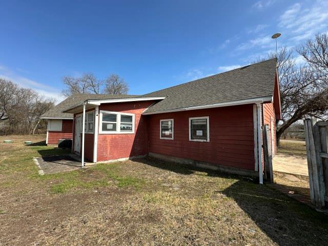 548 Spring River Dr, Martindale, TX 78655