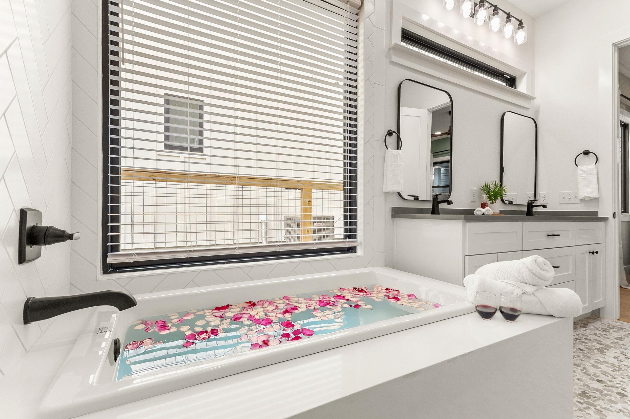 4418 Red River St # 1, Austin, TX 78751