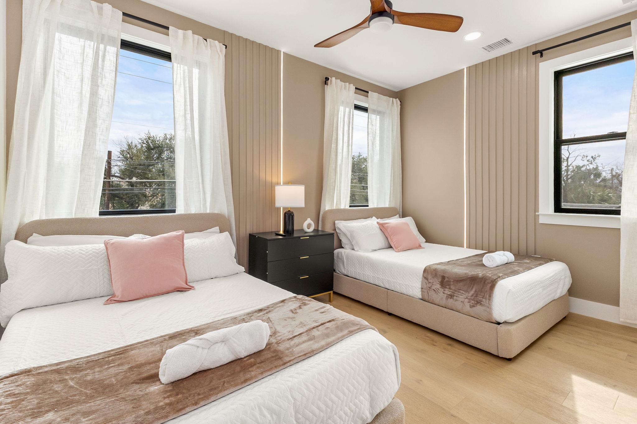 4418 Red River St # 1, Austin, TX 78751