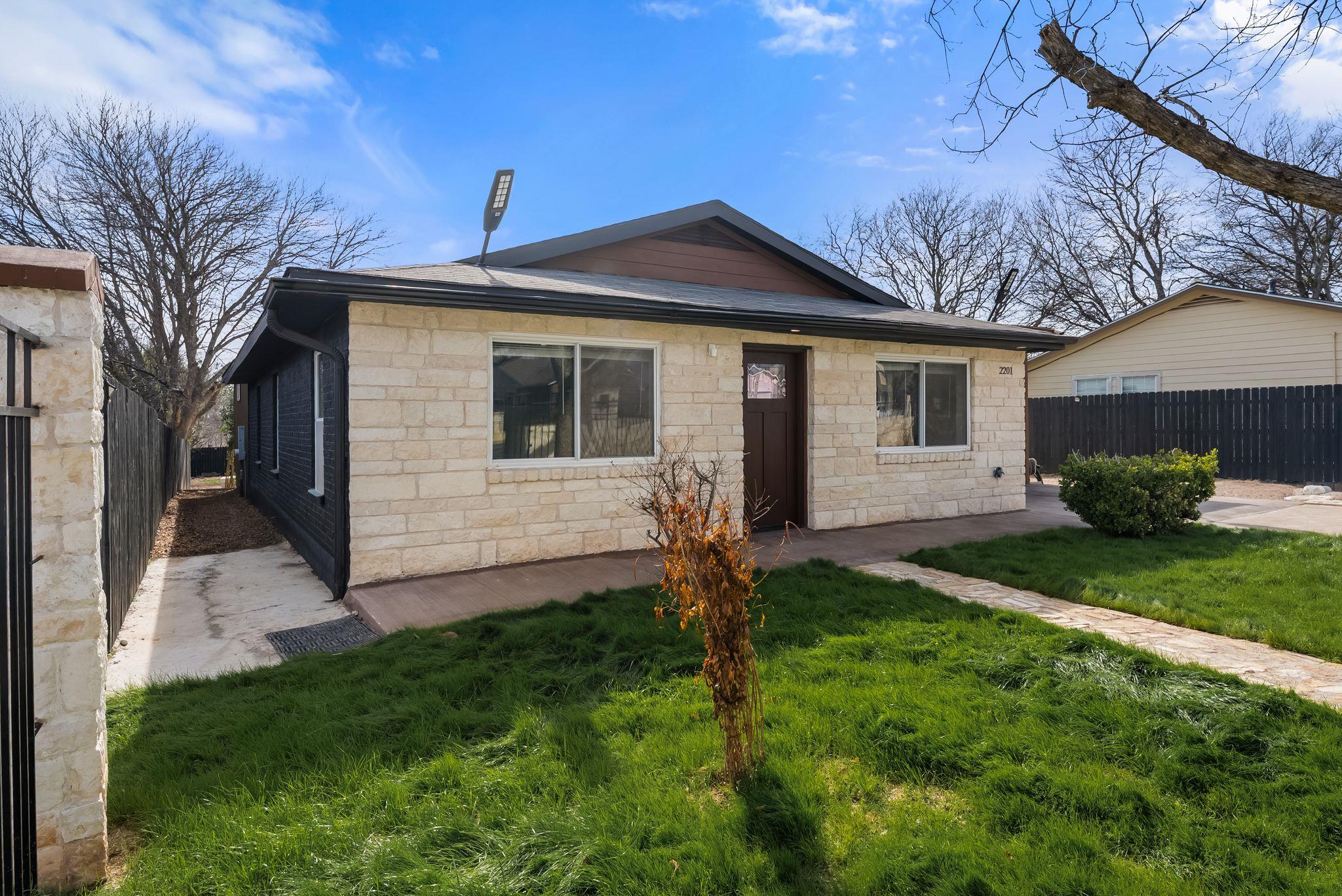 2201 Teri Rd, Austin, TX 78744