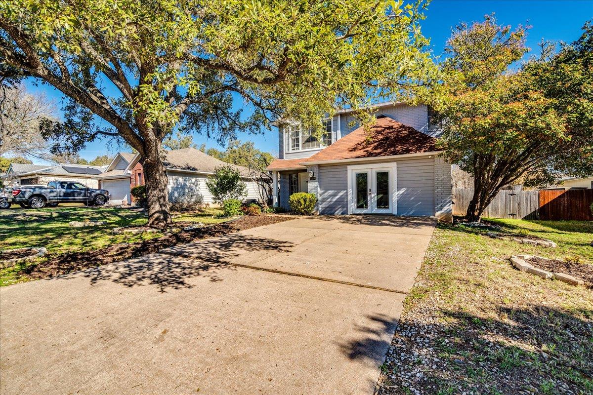 8328 Doe Meadow Dr, Austin, TX 78749