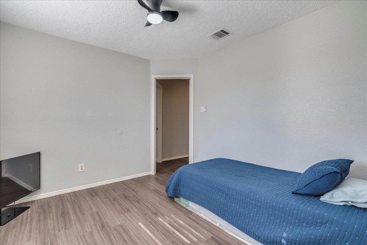 8328 Doe Meadow Dr, Austin, TX 78749