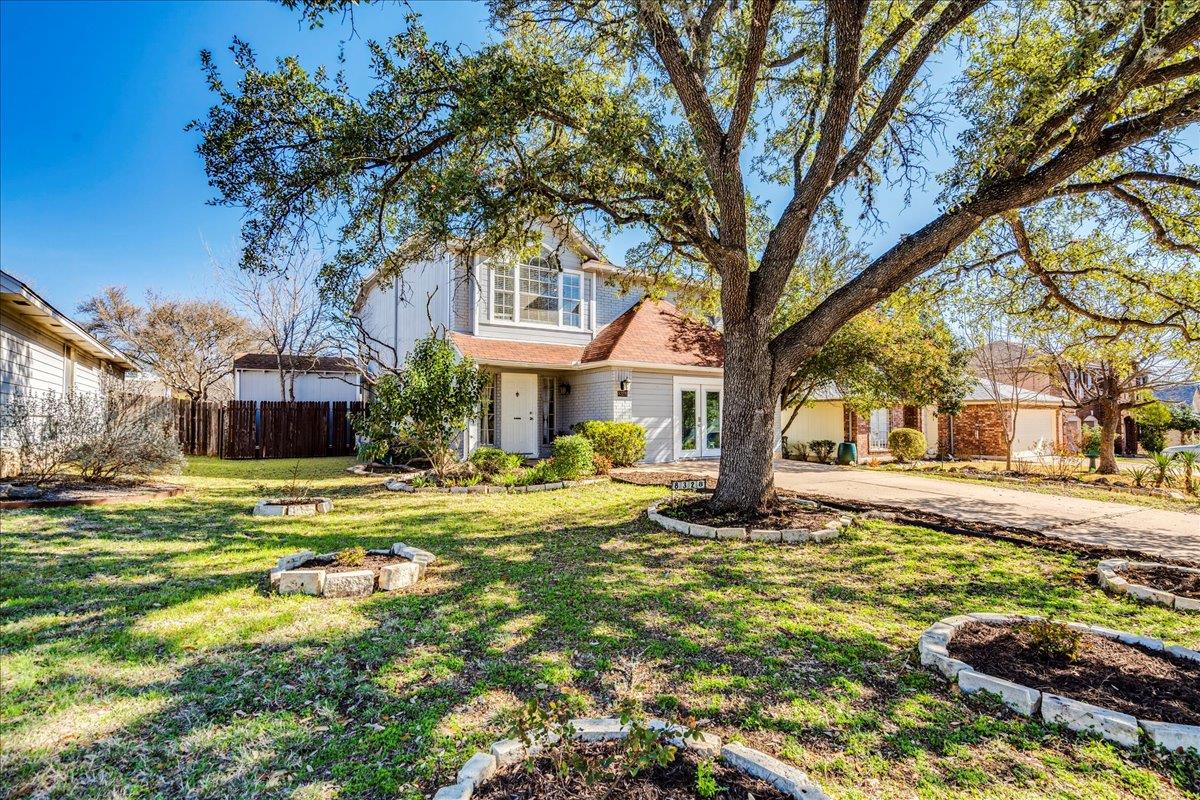 8328 Doe Meadow Dr, Austin, TX 78749