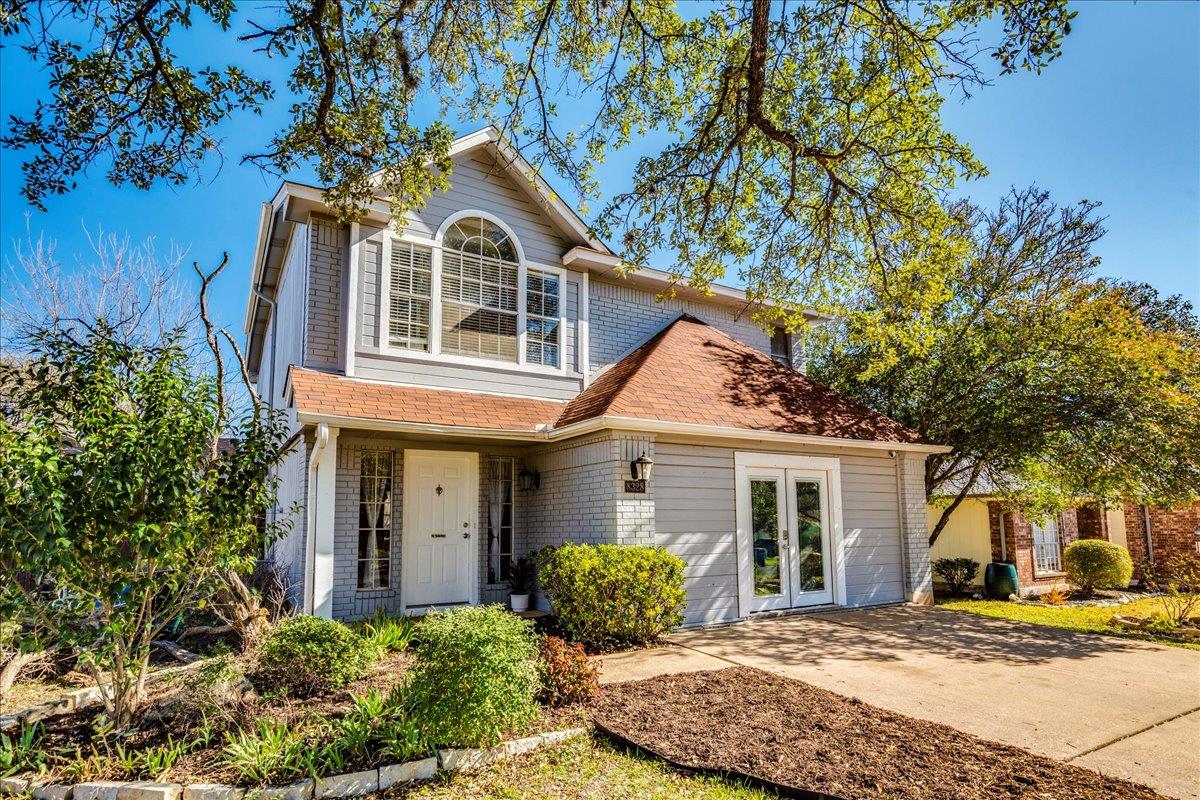 8328 Doe Meadow Dr, Austin, TX 78749