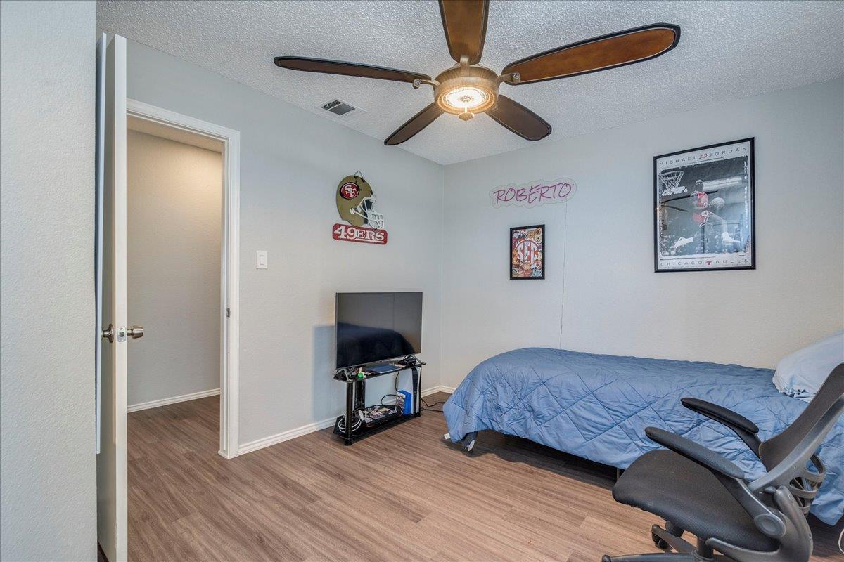 8328 Doe Meadow Dr, Austin, TX 78749