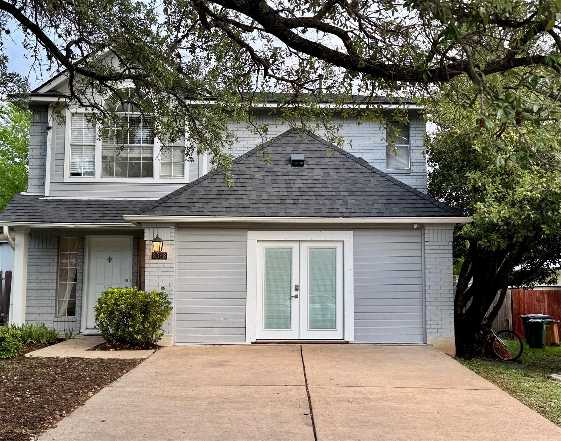 8328 Doe Meadow Dr, Austin, TX 78749