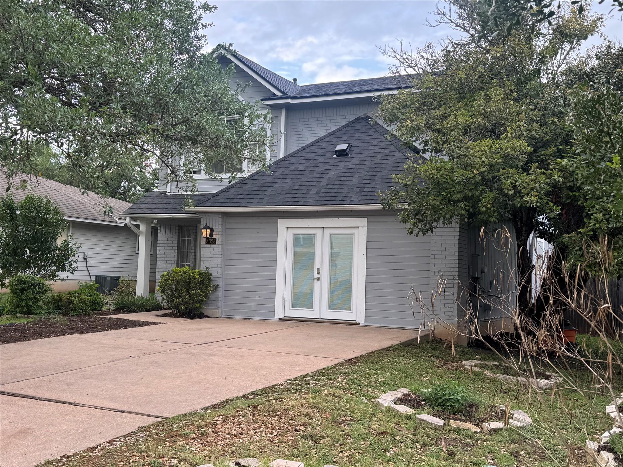 8328 Doe Meadow Dr, Austin, TX 78749