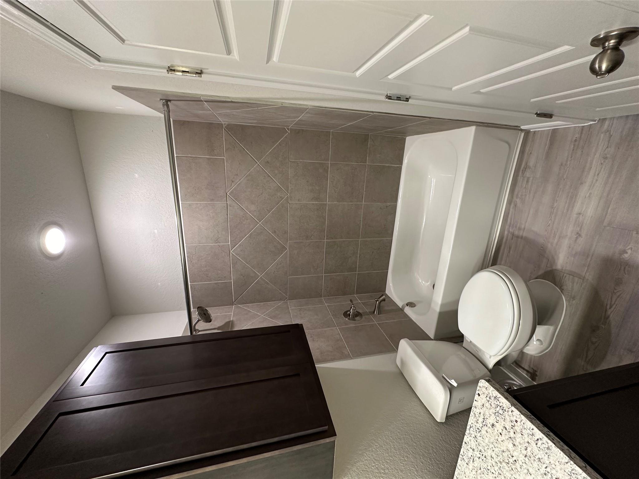 810 E Baxter St E # A & B, Seguin, TX 78155