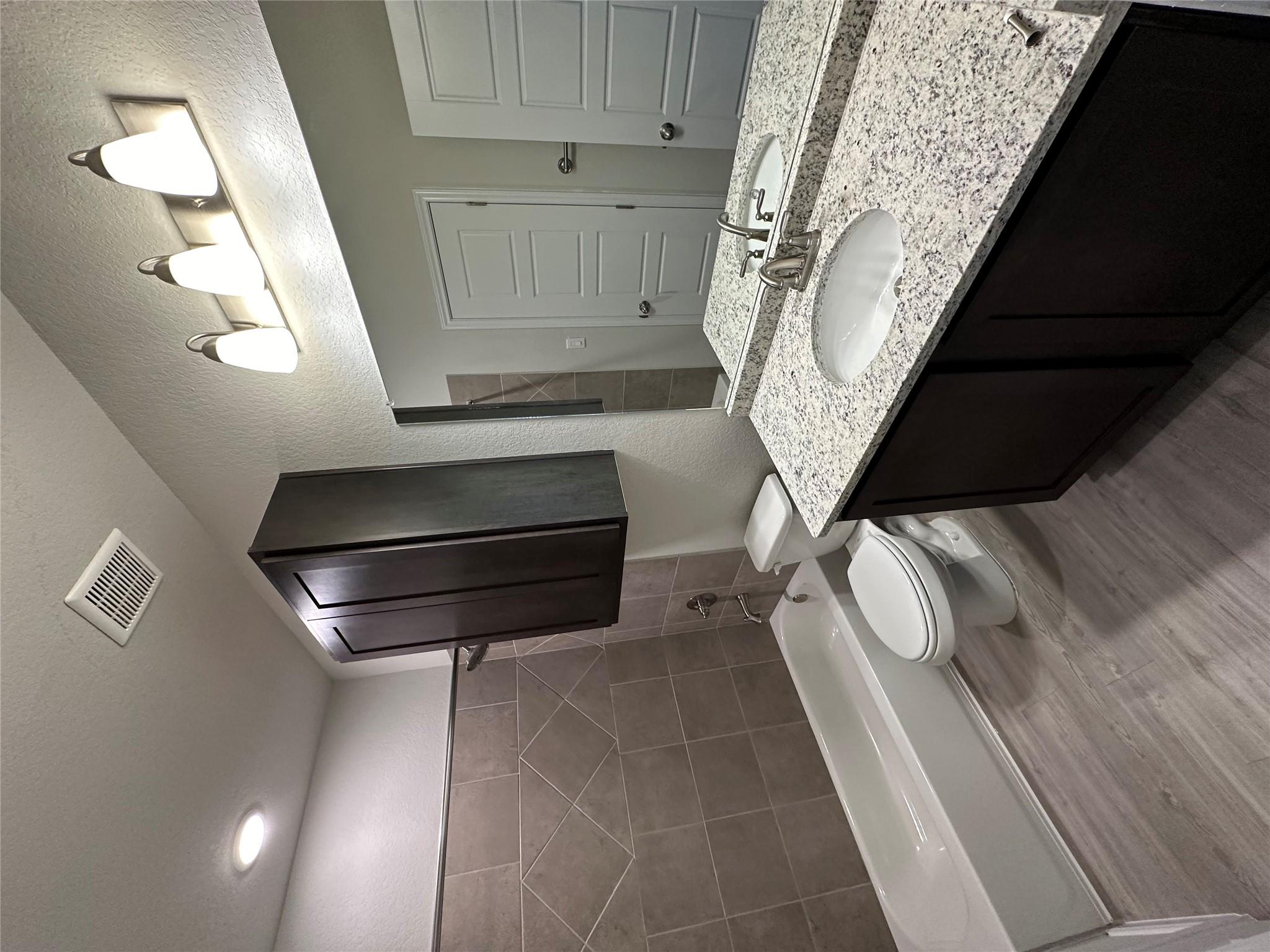 810 E Baxter St E # A & B, Seguin, TX 78155