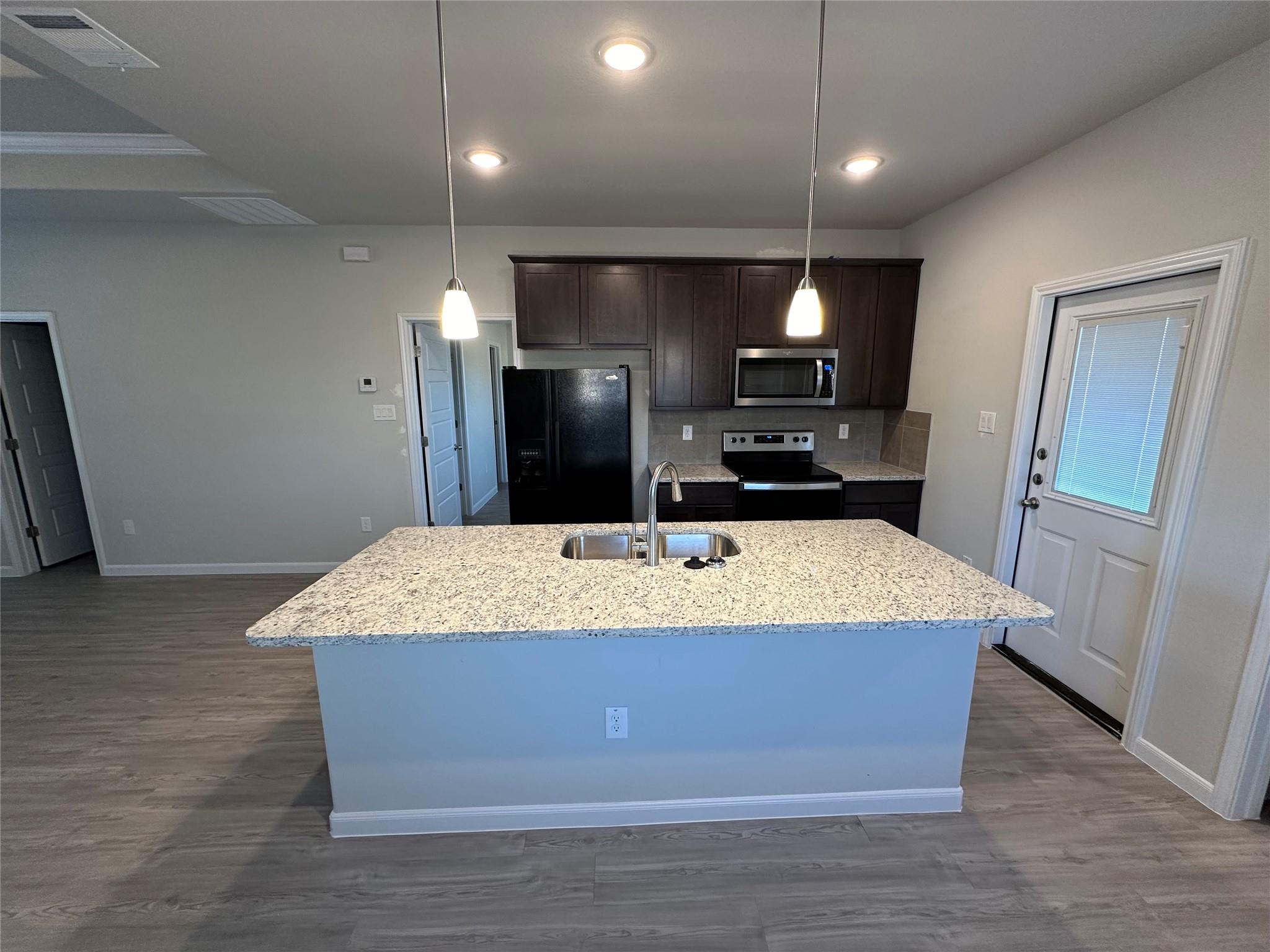 810 E Baxter St E # A & B, Seguin, TX 78155