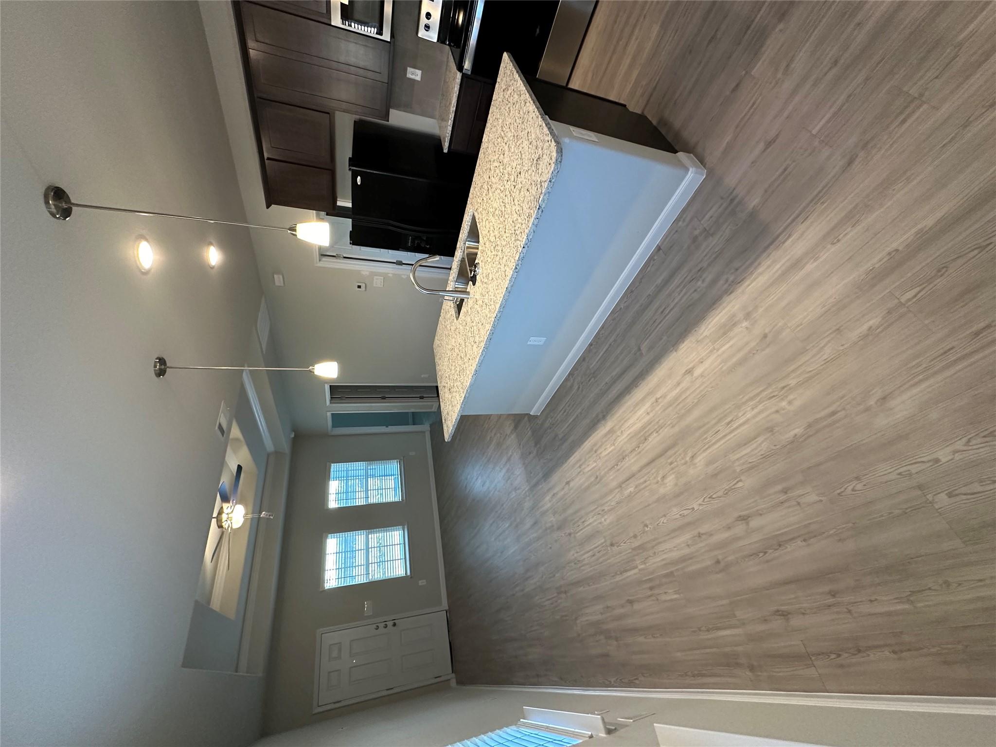 810 E Baxter St E # A & B, Seguin, TX 78155