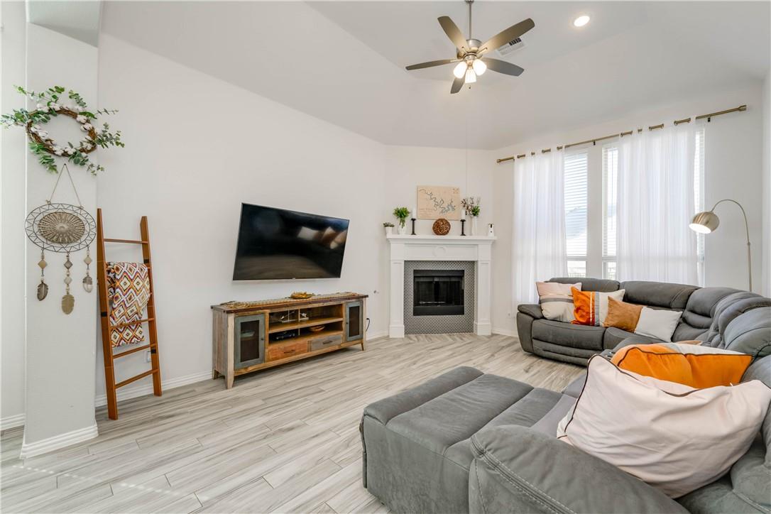 4213 Vespa Cv, Leander, TX 78641