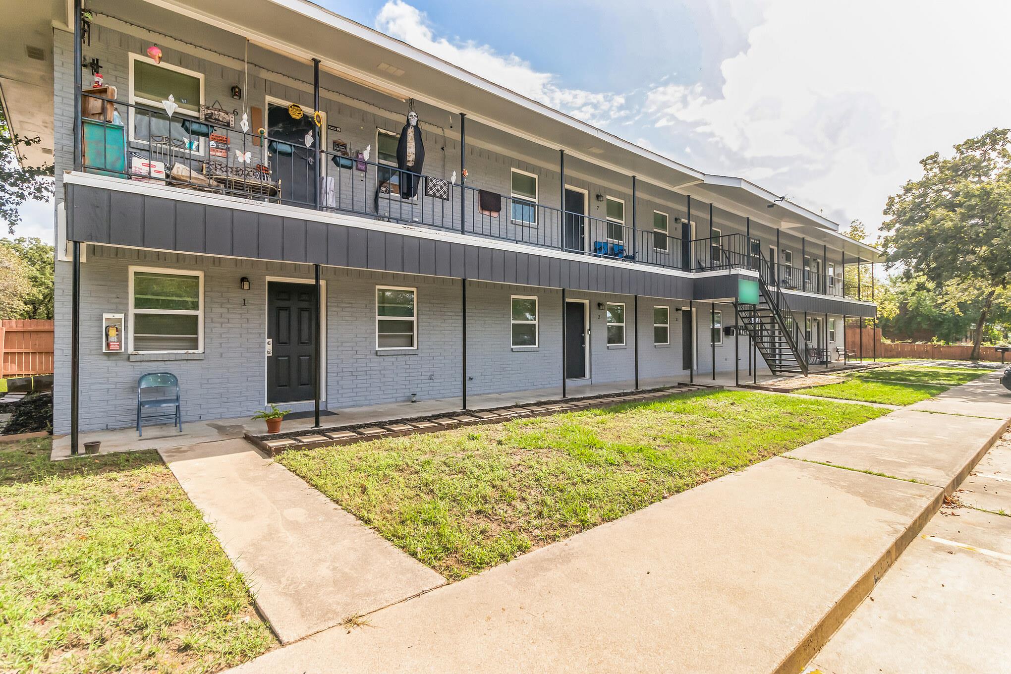 306 Calhoun Dr, Rockdale, TX 76567