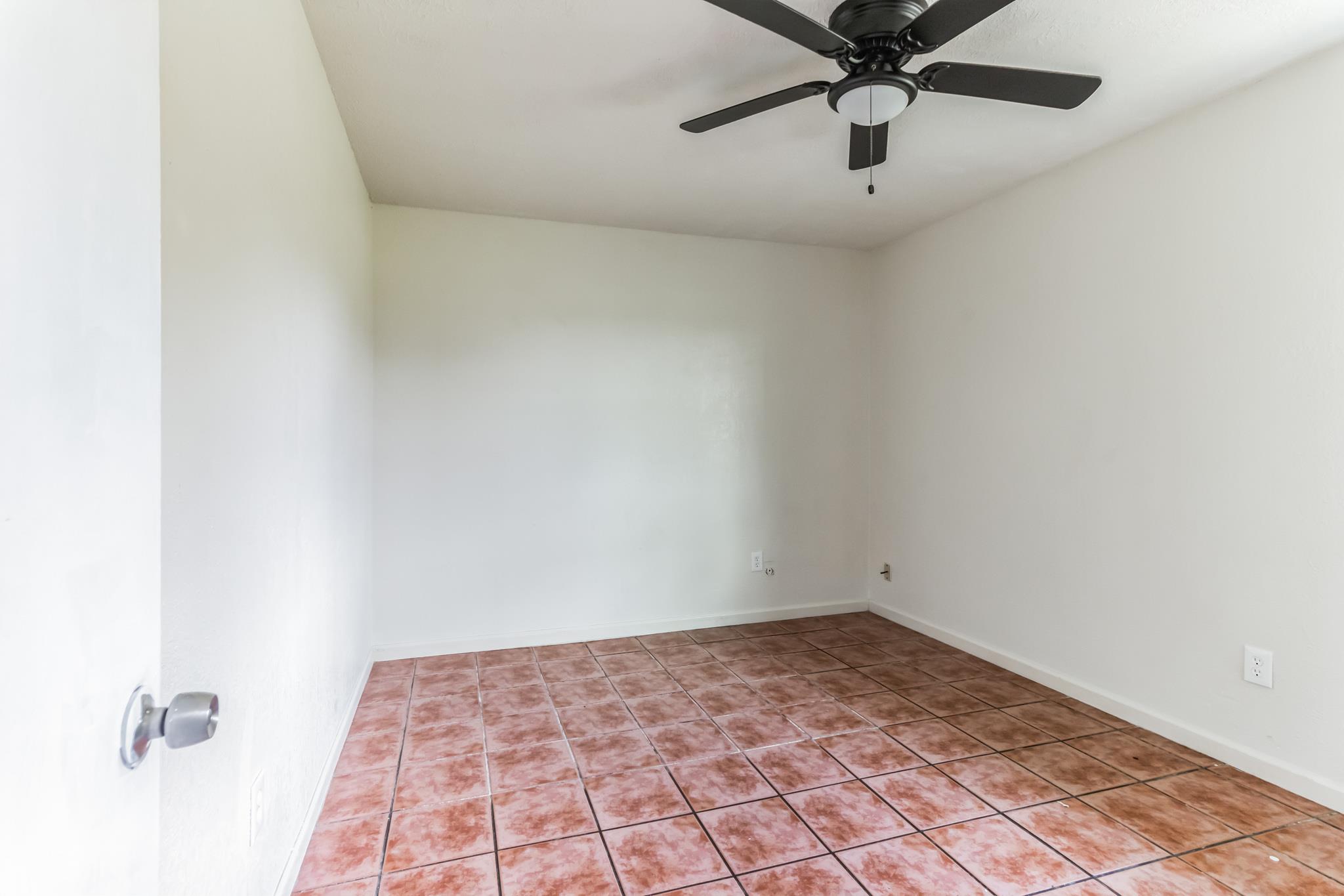 306 Calhoun Dr, Rockdale, TX 76567