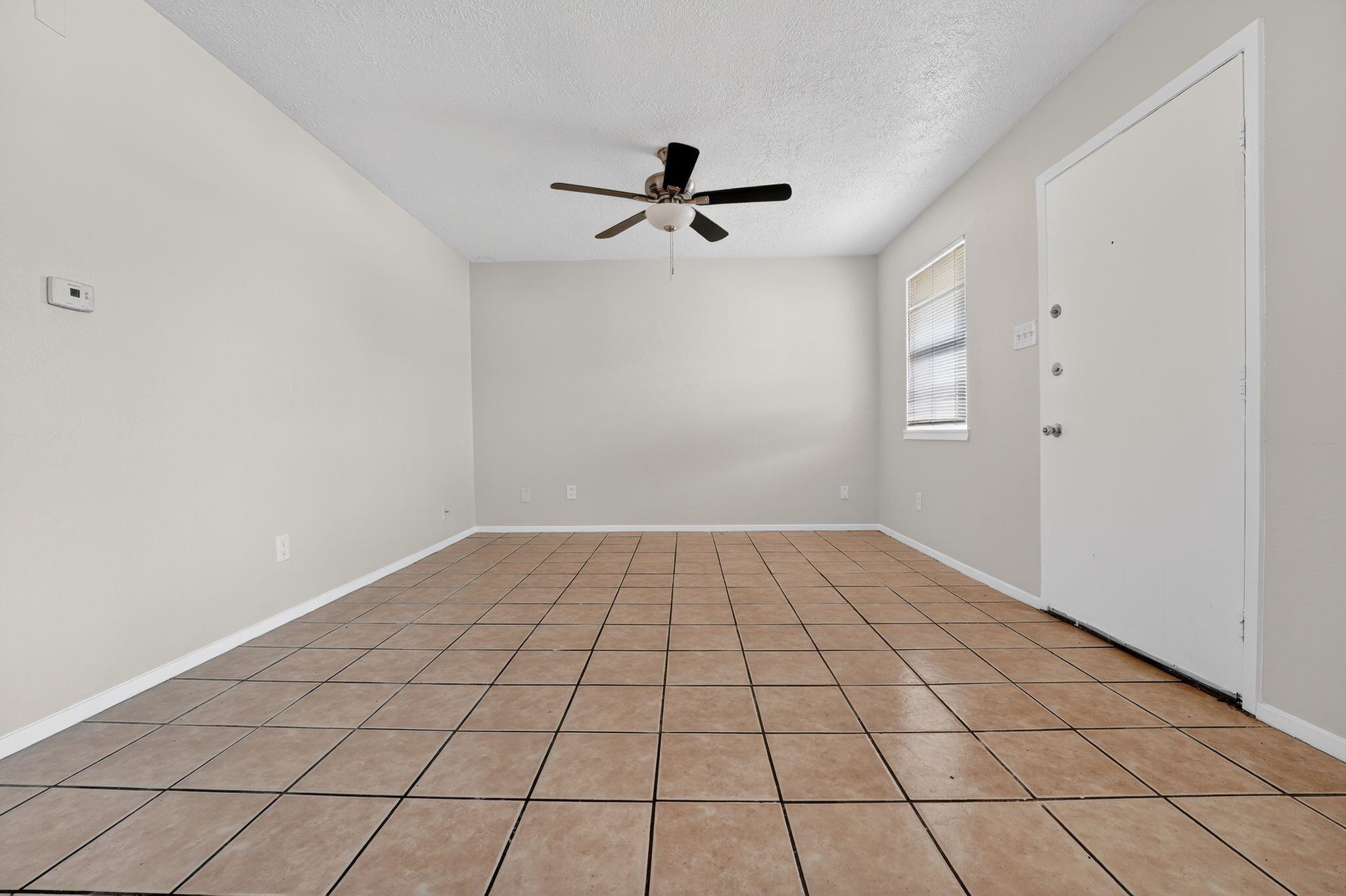 306 Calhoun Dr, Rockdale, TX 76567