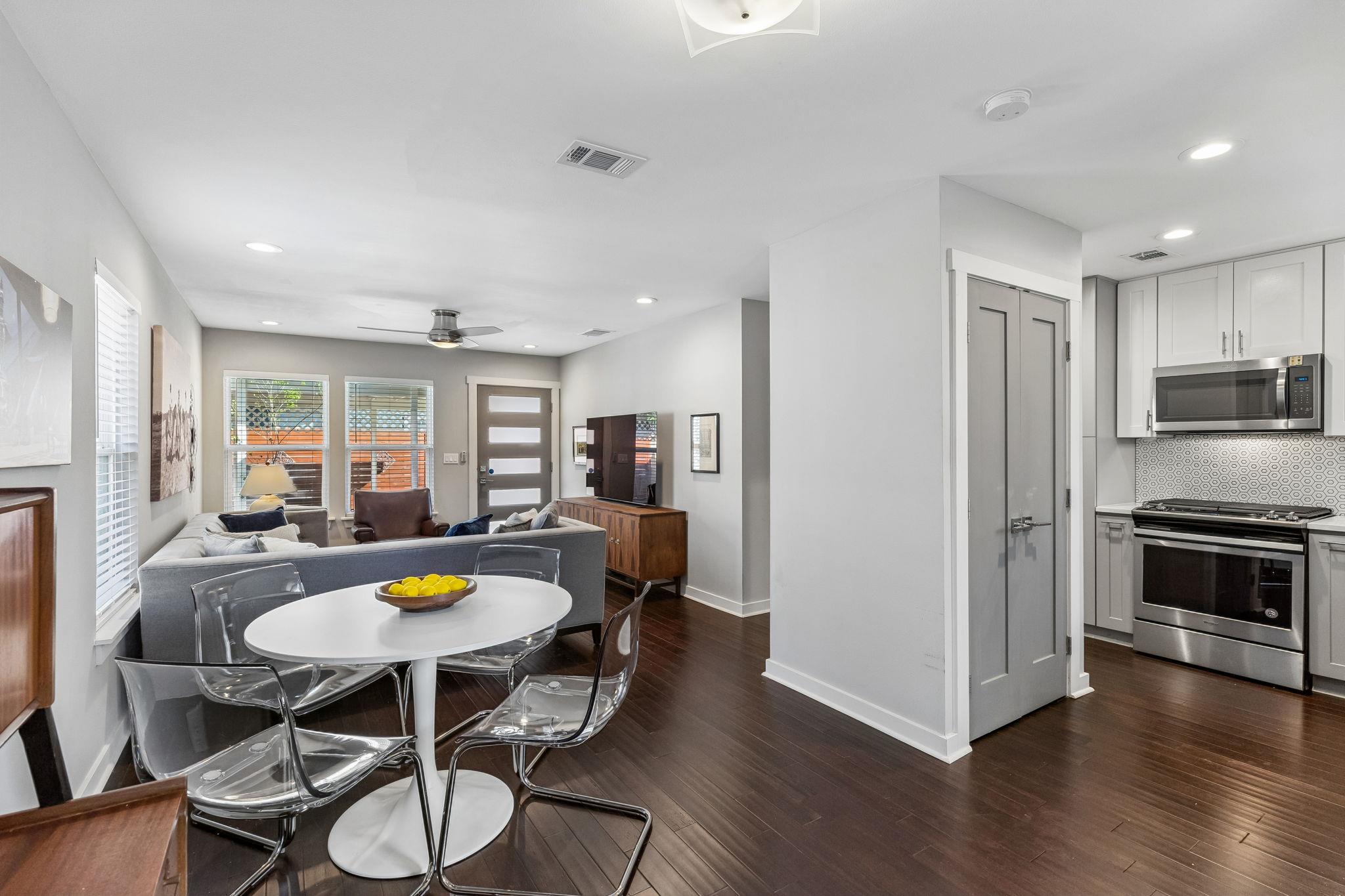 1400 Westmoor Dr, Austin, TX 78723