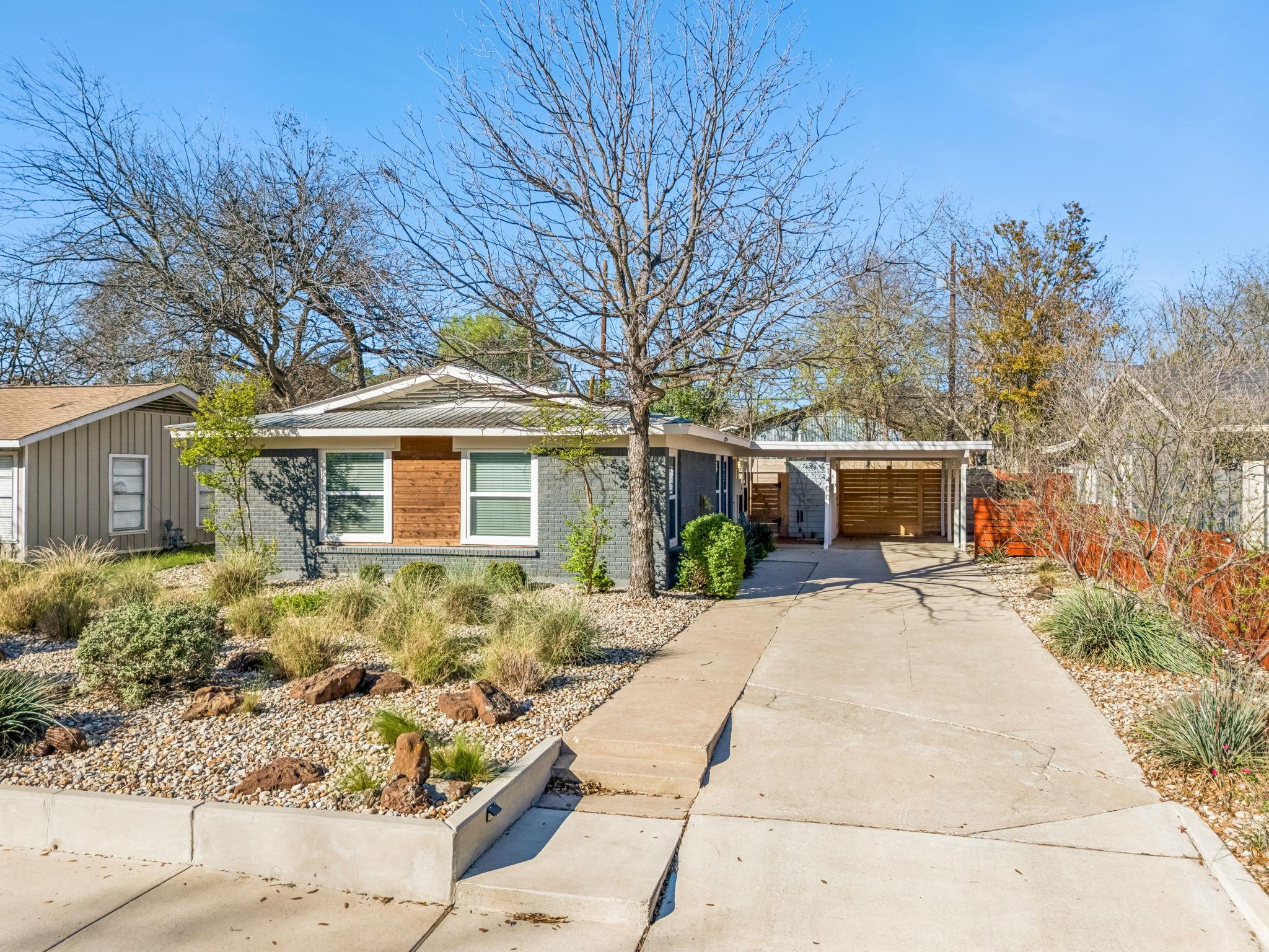 1400 Westmoor Dr, Austin, TX 78723