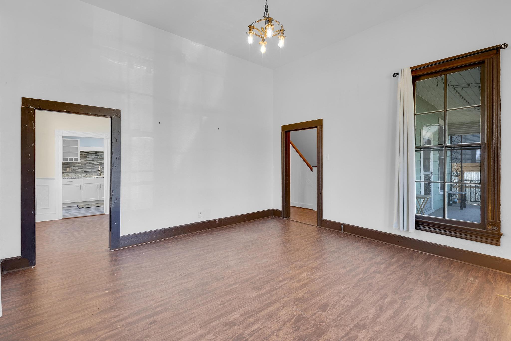 2705 E 2nd St, Austin, TX 78702