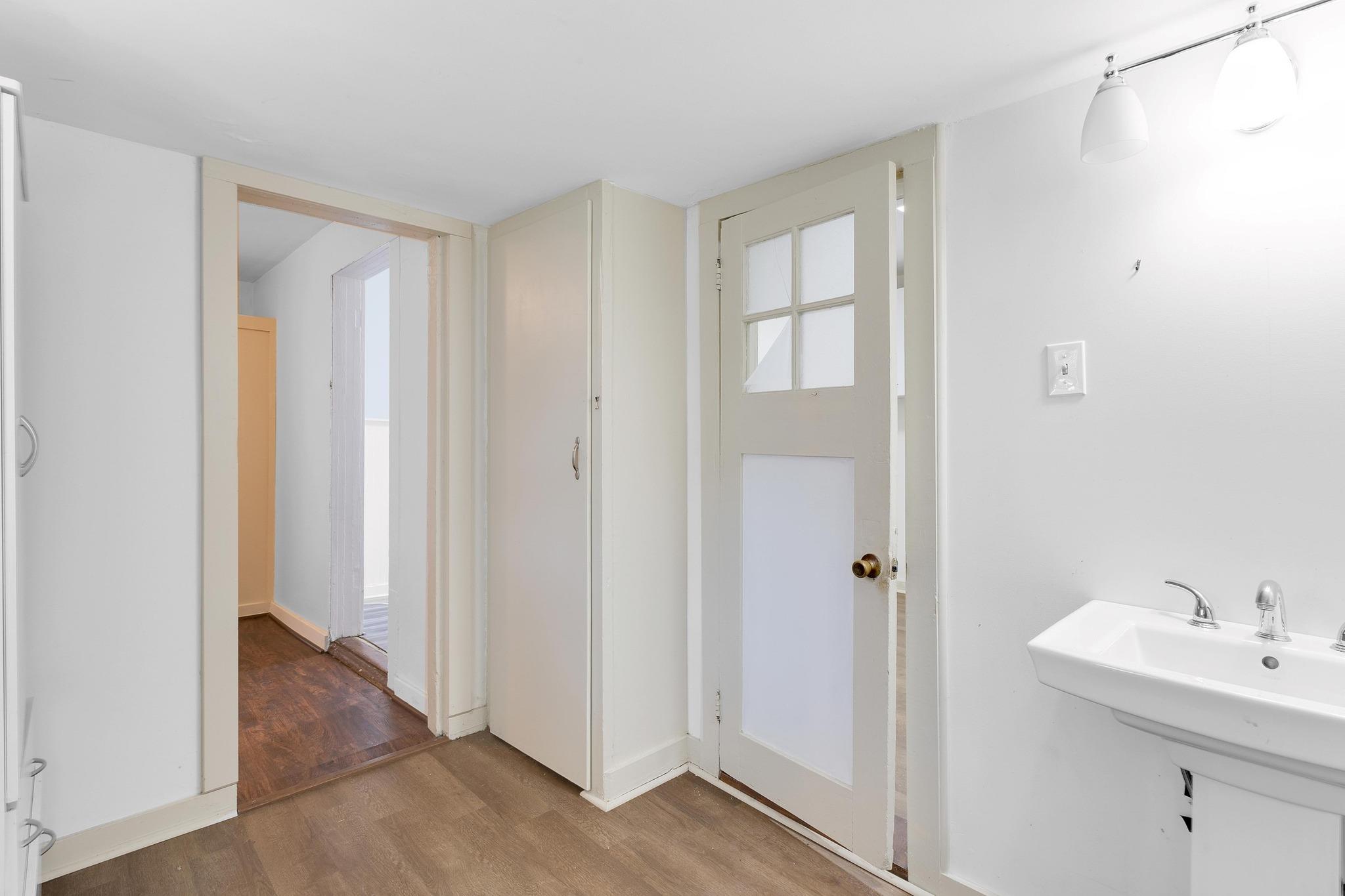 2705 E 2nd St, Austin, TX 78702