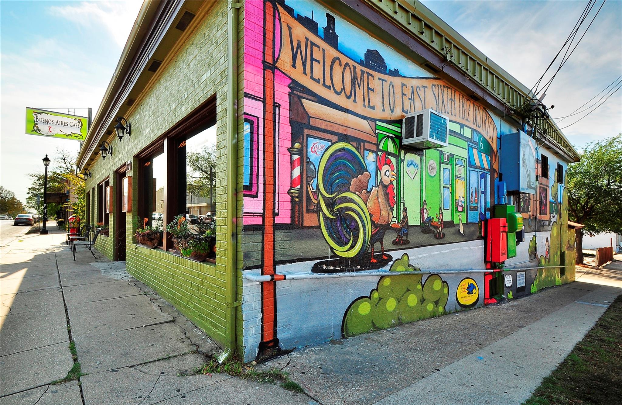 2705 E 2nd St, Austin, TX 78702