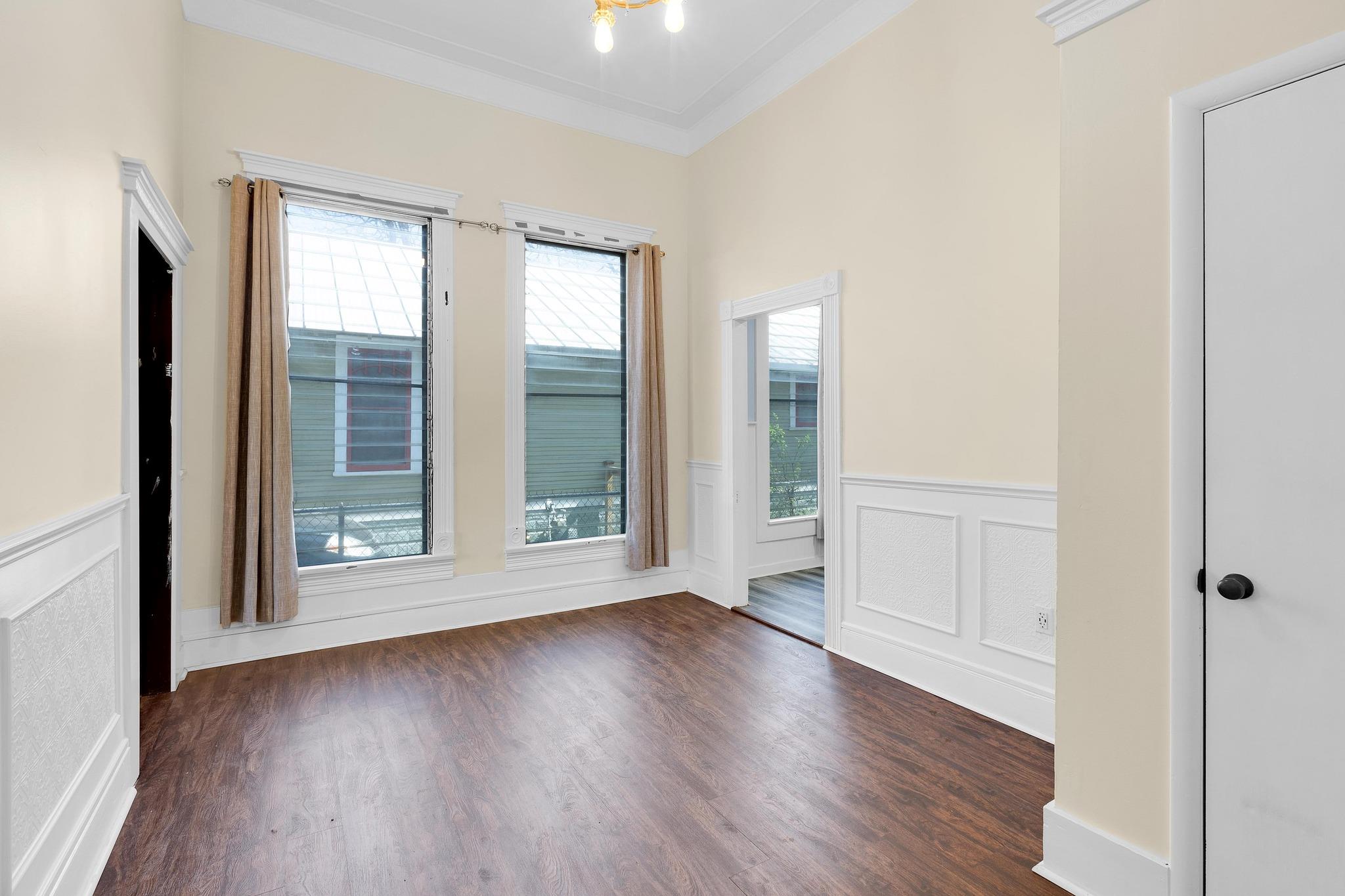 2705 E 2nd St, Austin, TX 78702