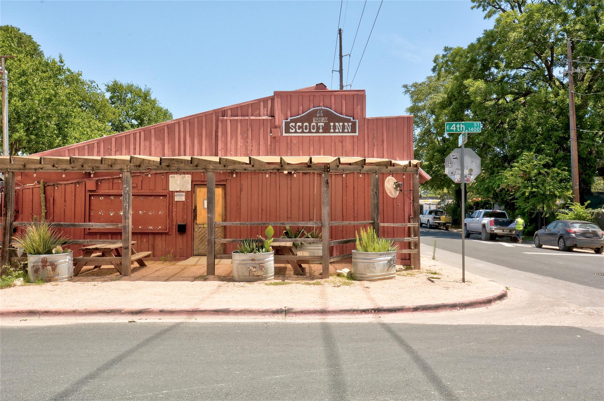 2705 E 2nd St, Austin, TX 78702