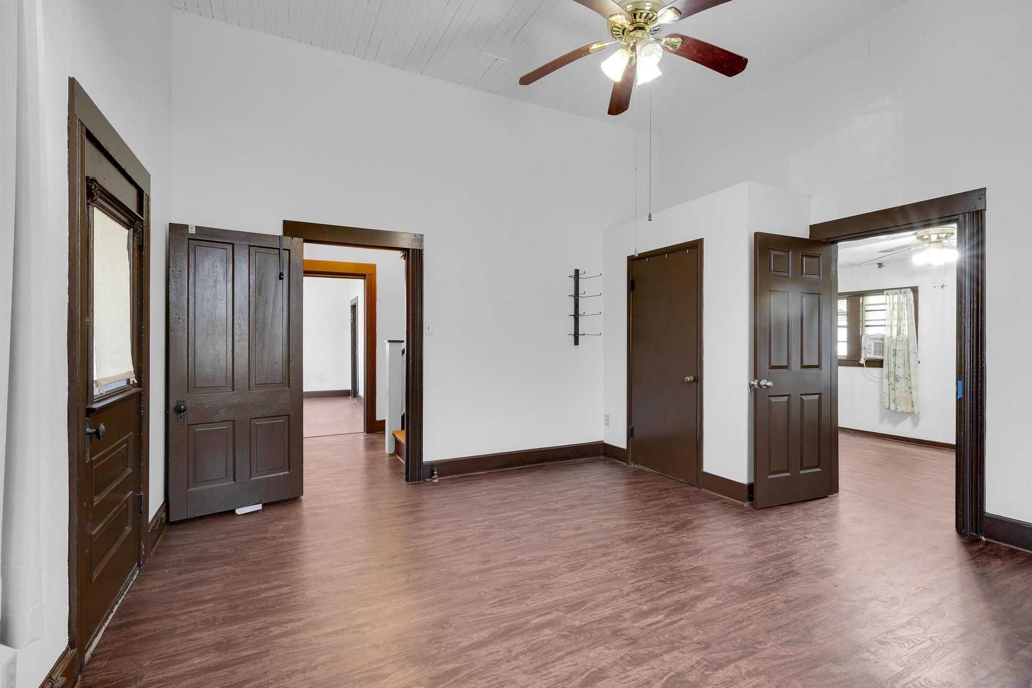 2705 E 2nd St, Austin, TX 78702