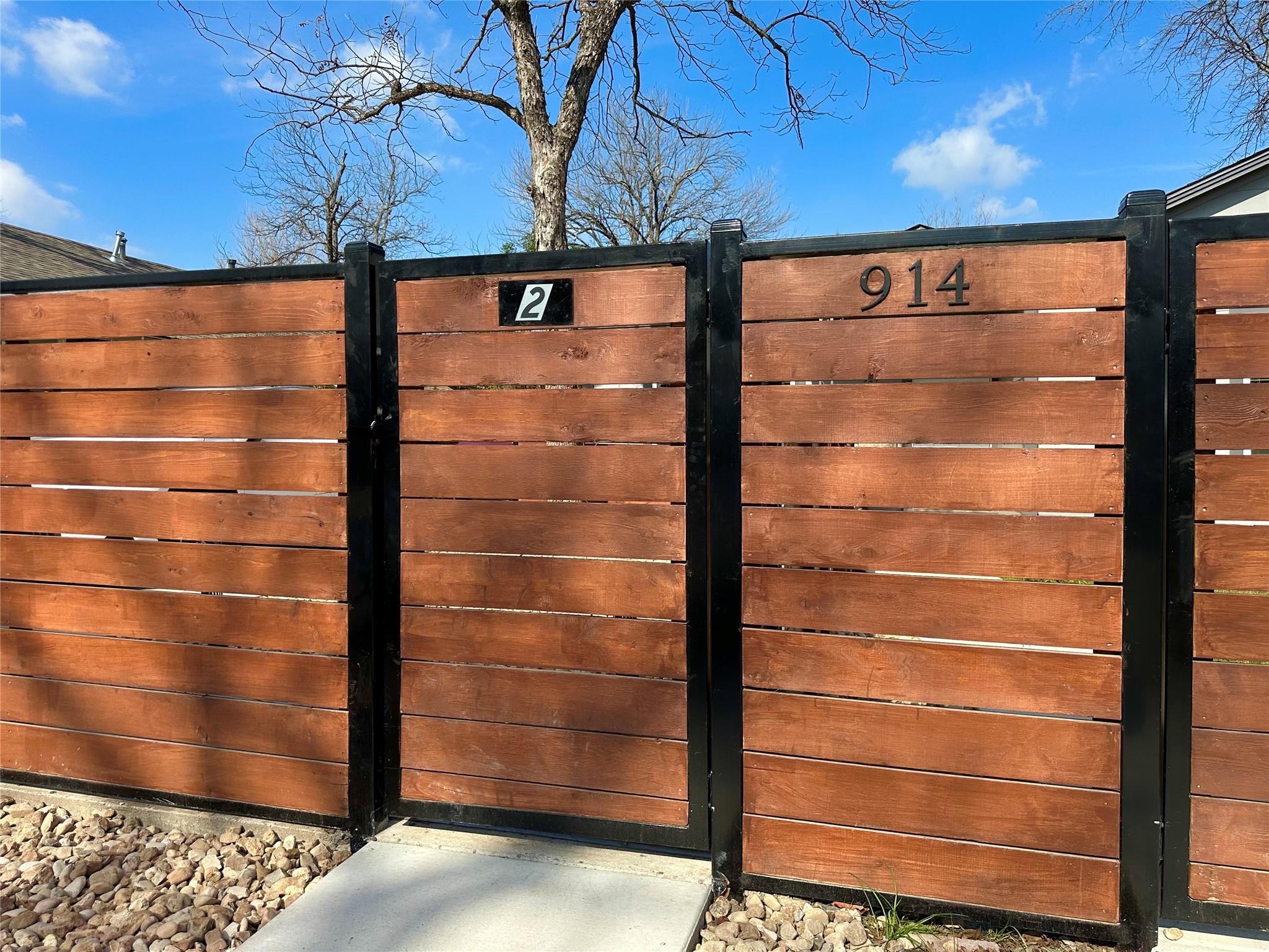 914 E 39th St # 2, Austin, TX 78751