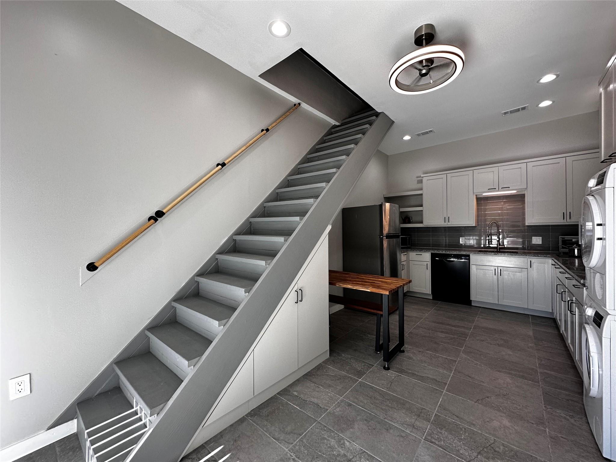 914 E 39th St # 2, Austin, TX 78751