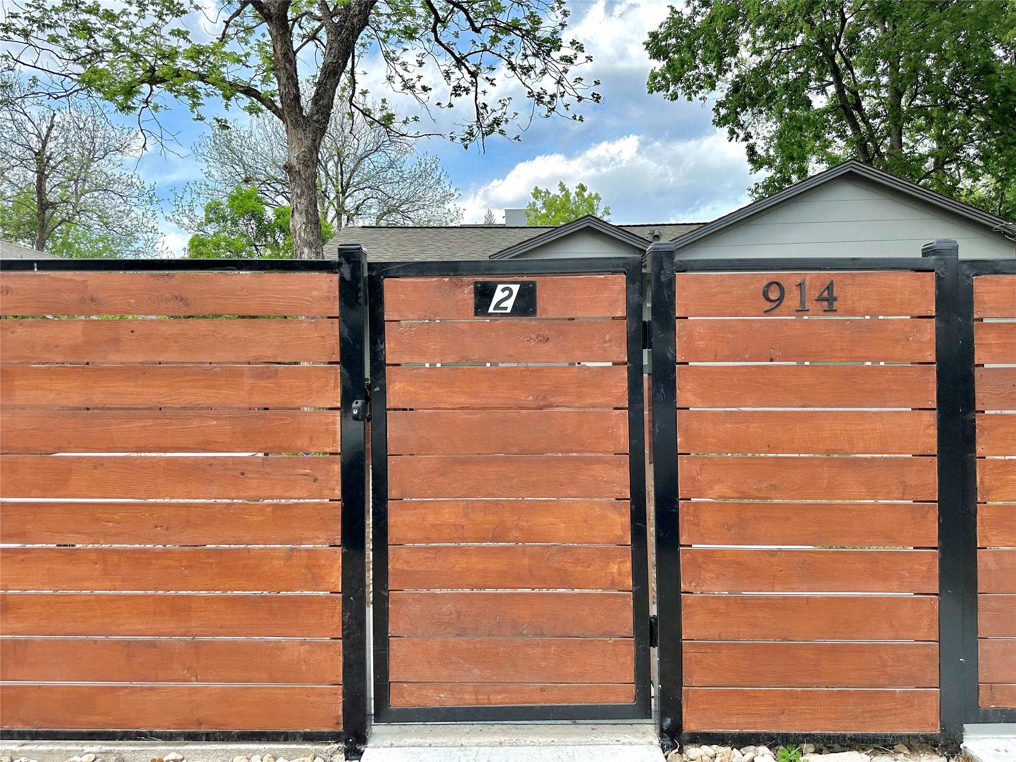 914 E 39th St # 2, Austin, TX 78751