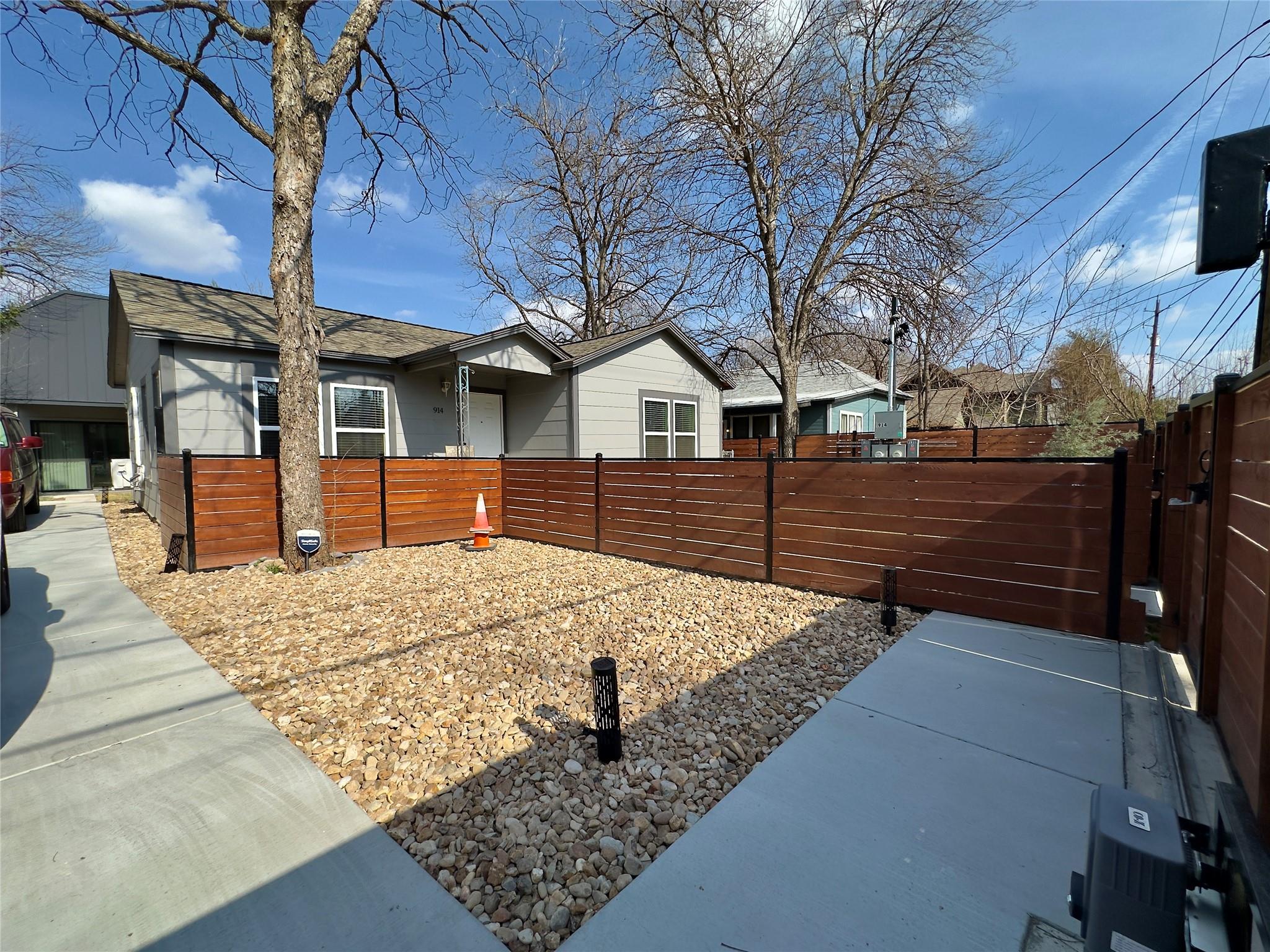 914 E 39th St # 2, Austin, TX 78751