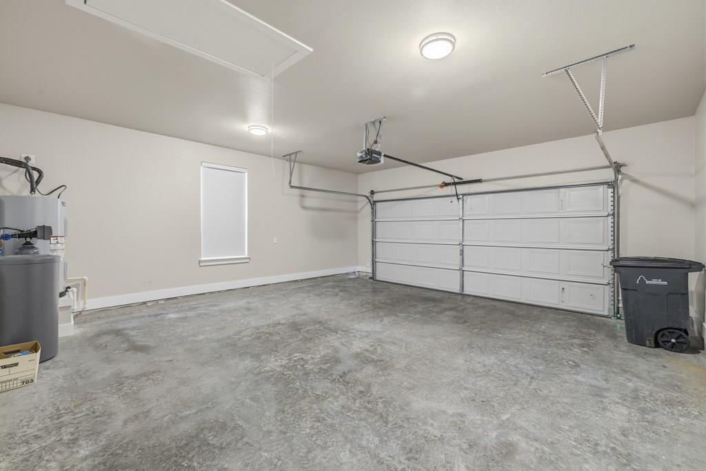 718 Emory Dr, Fredericksburg, TX 78624