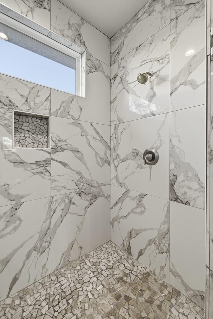 718 Emory Dr, Fredericksburg, TX 78624