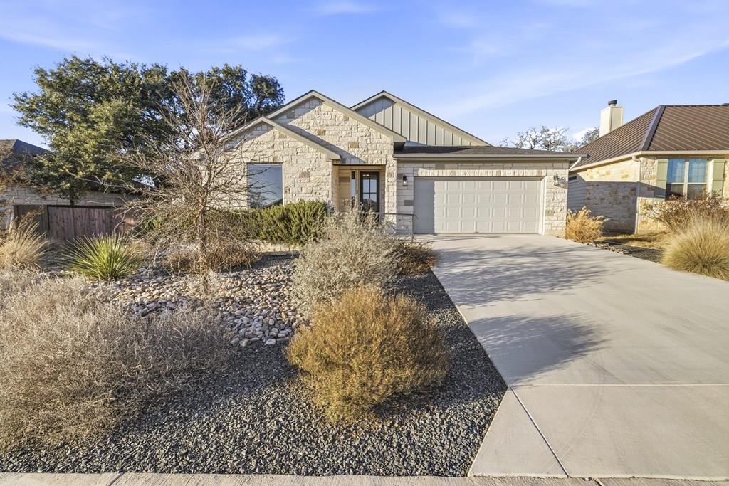 718 Emory Dr, Fredericksburg, TX 78624