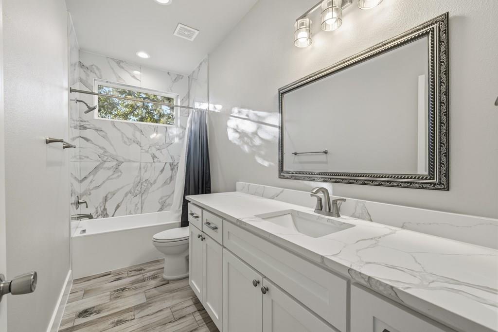 718 Emory Dr, Fredericksburg, TX 78624