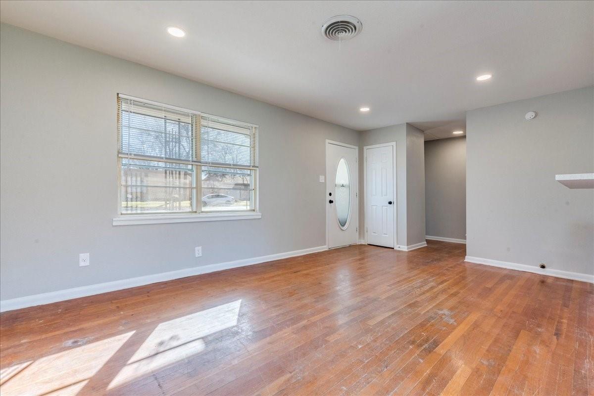 704 S 3rd St, Copperas Cove, TX 76522