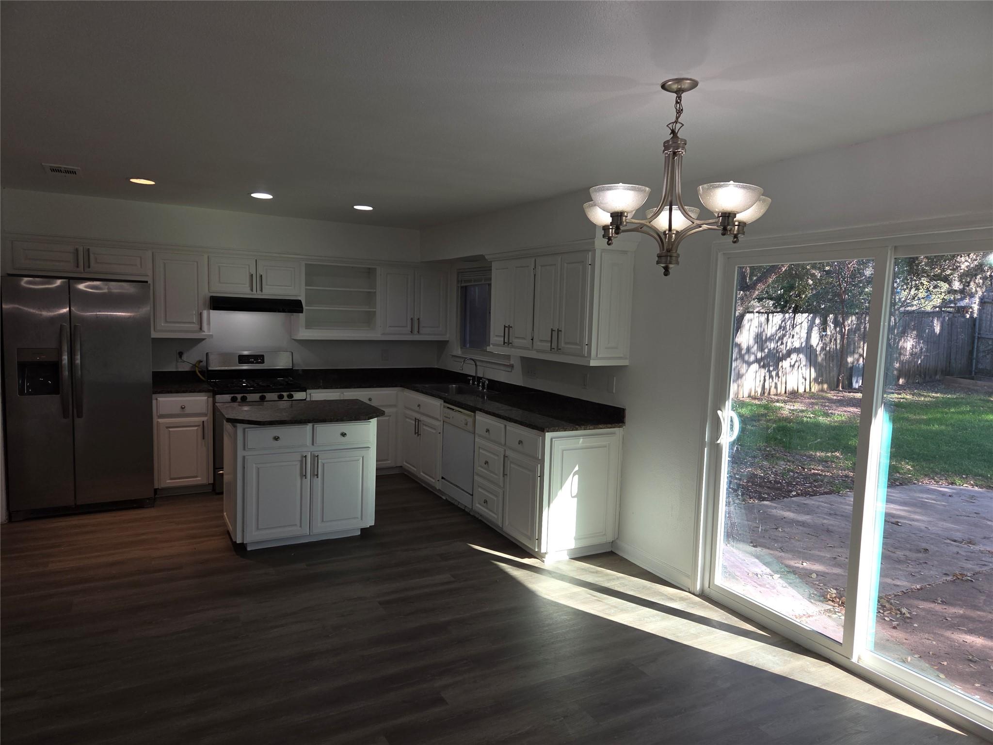 9019 Texas Sun Dr, Austin, TX 78748