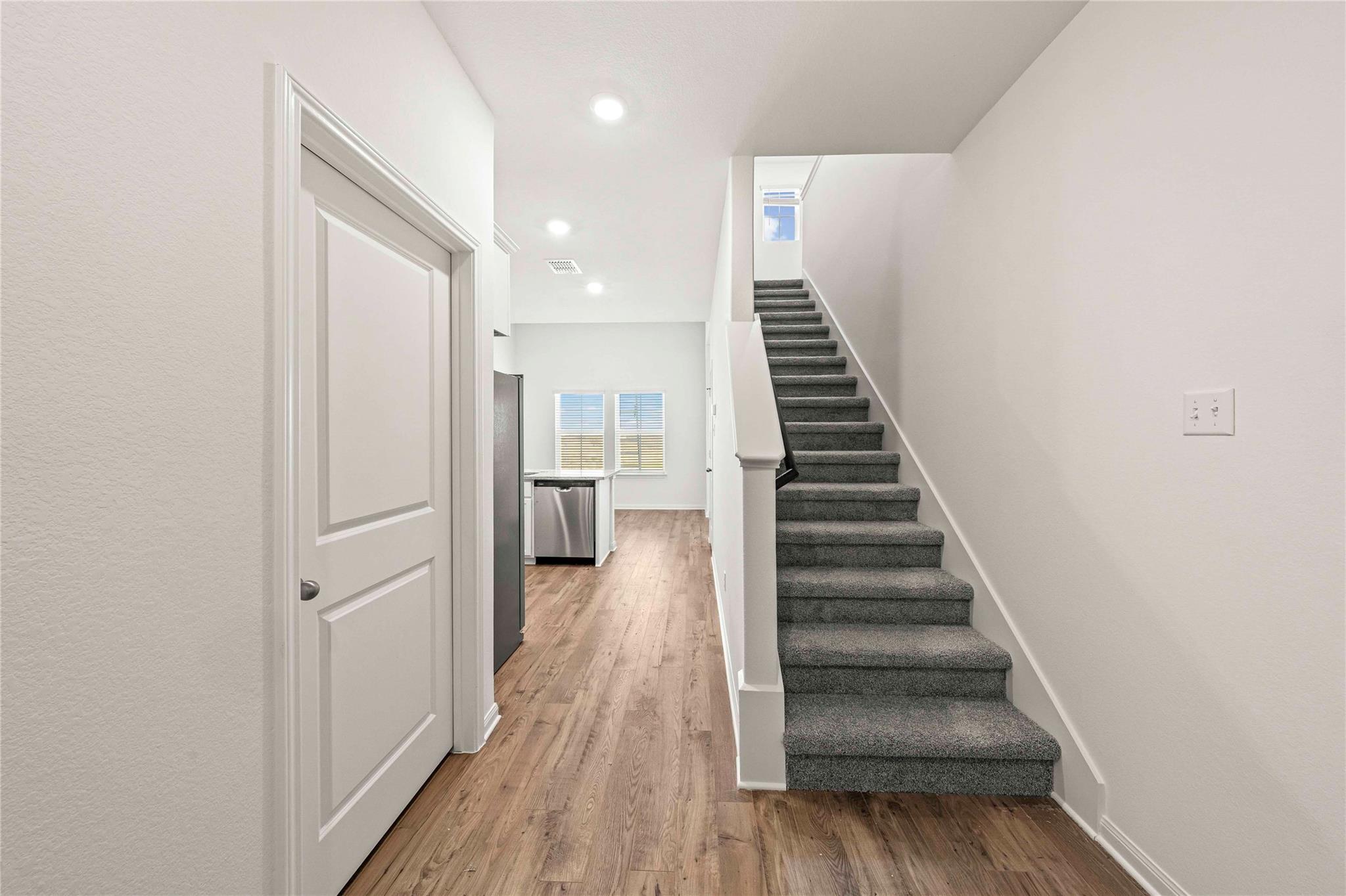 116 Desert Hare Dr, Jarrell, TX 76537