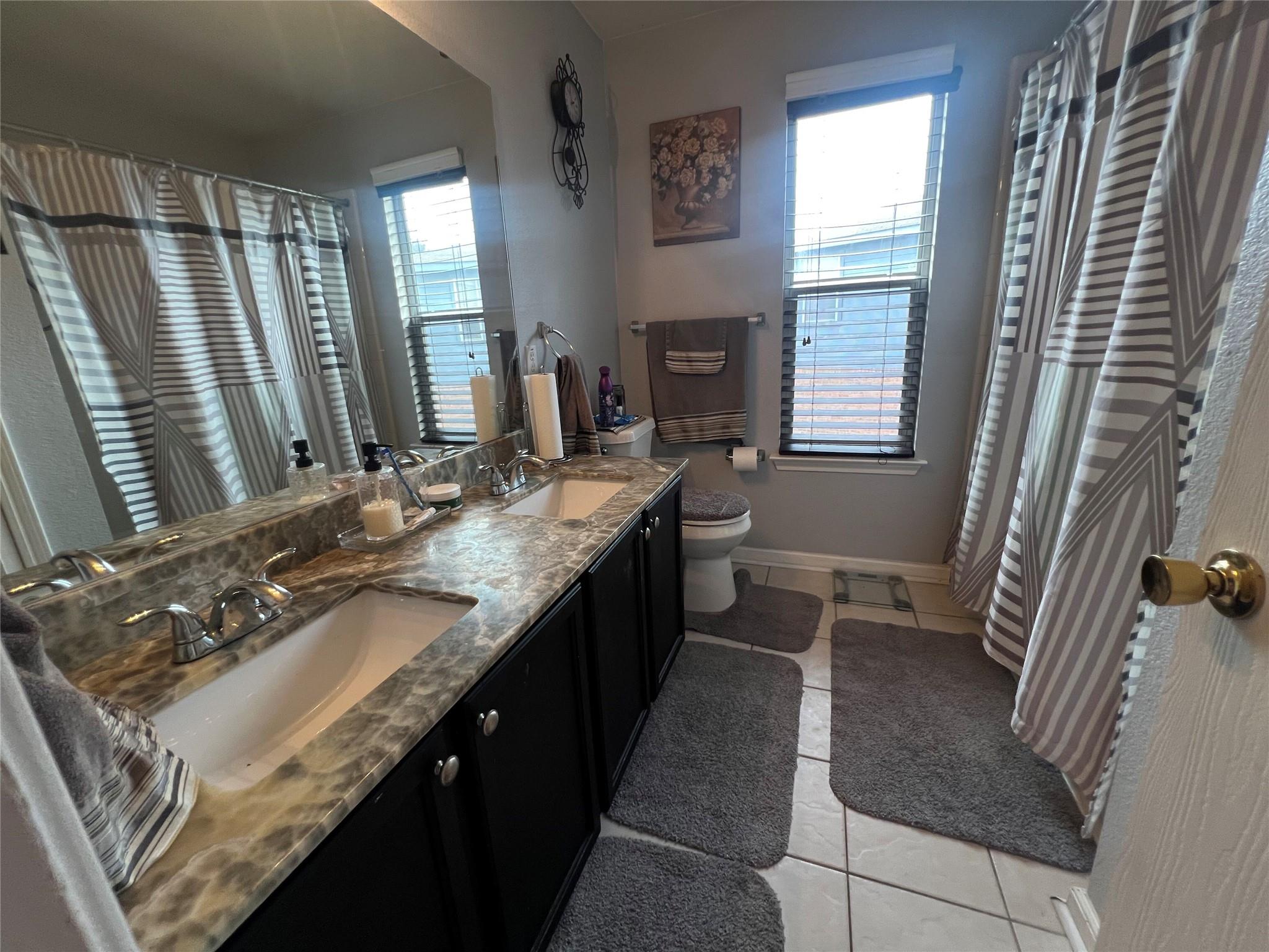 925 Melted Candle Cv, Pflugerville, TX 78660