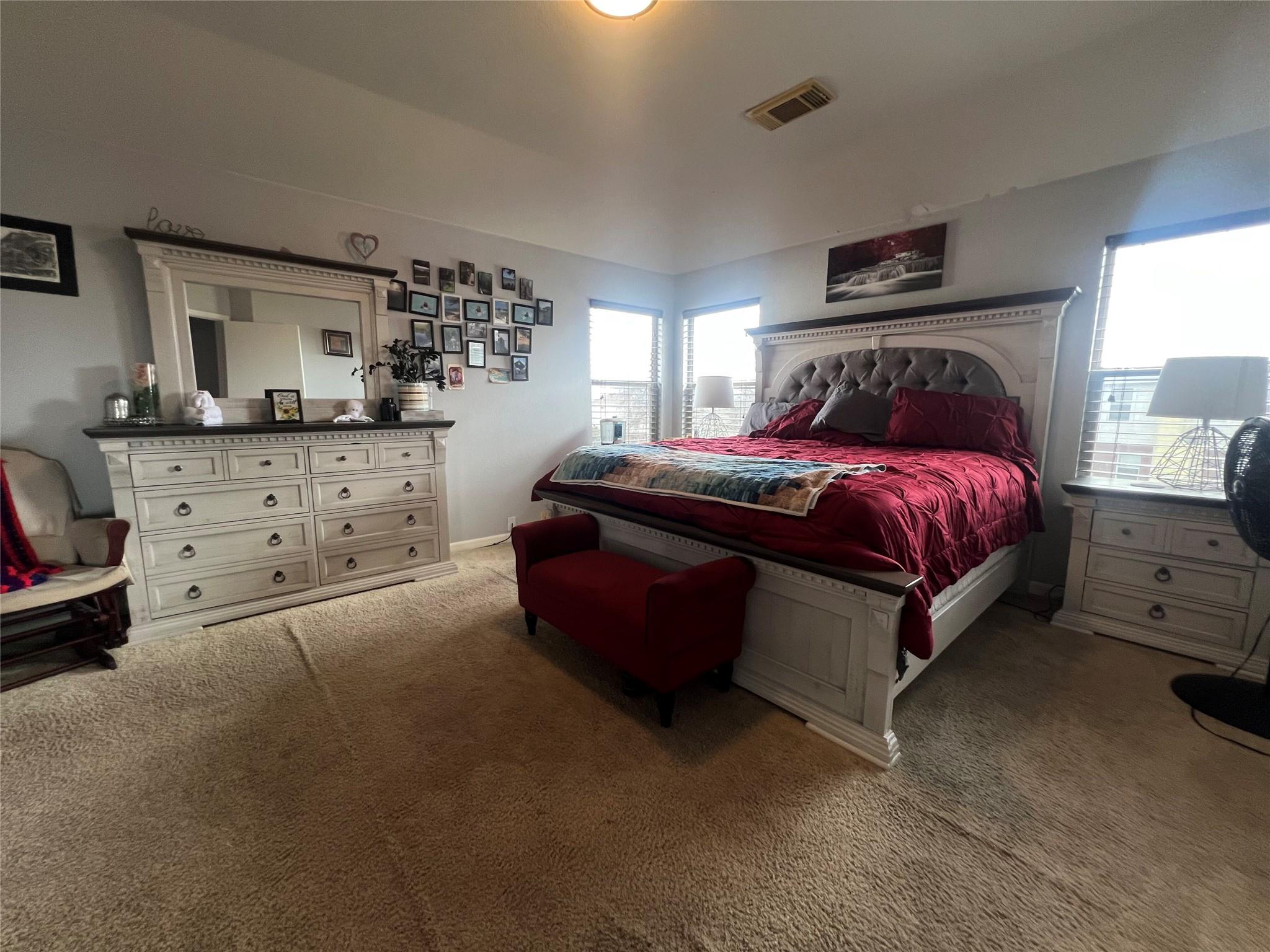 925 Melted Candle Cv, Pflugerville, TX 78660