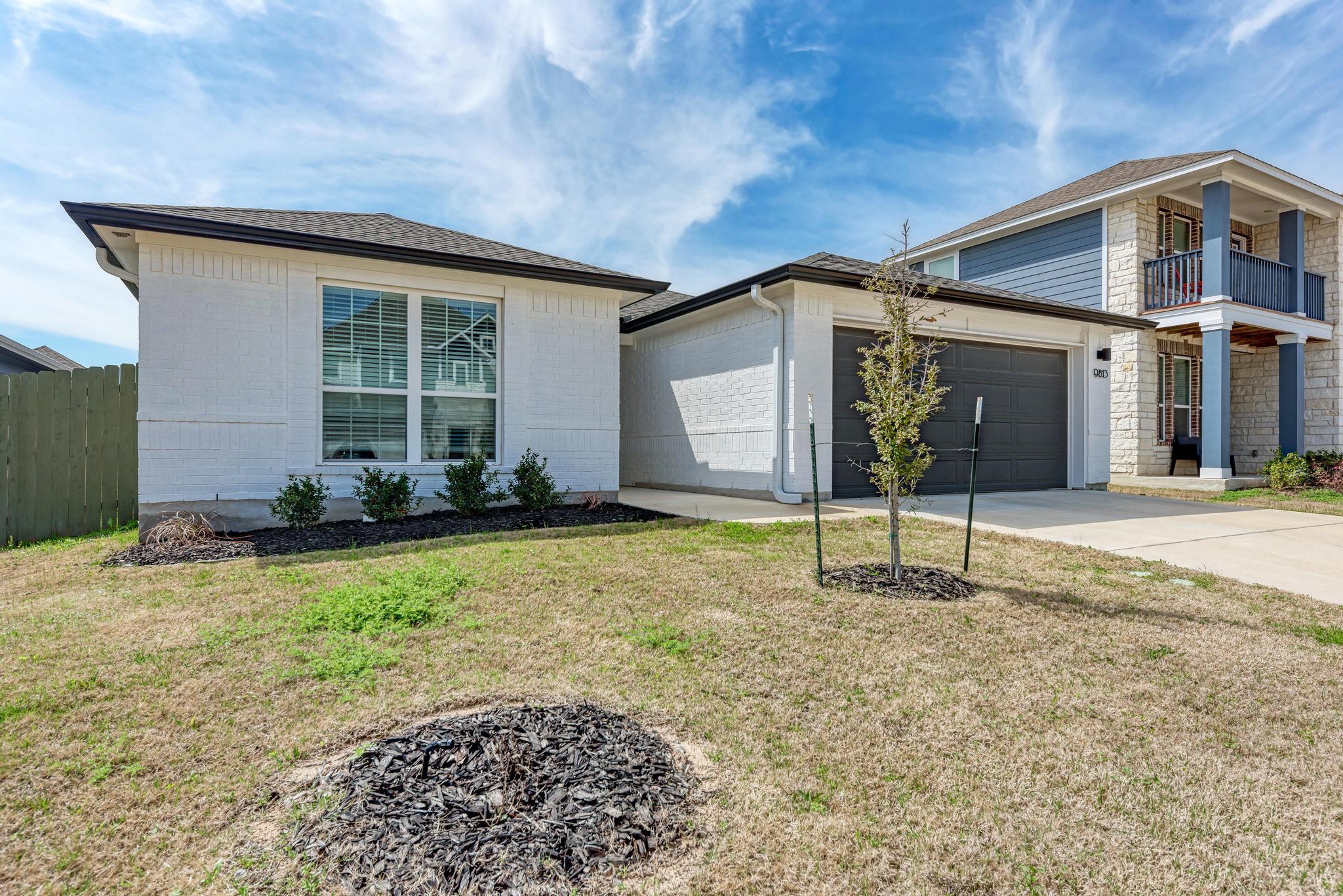 9813 Eloquence Dr, Manor, TX 78653