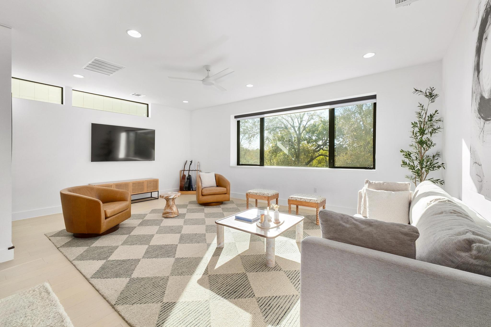 3406 E 17th St # 4, Austin, TX 78721