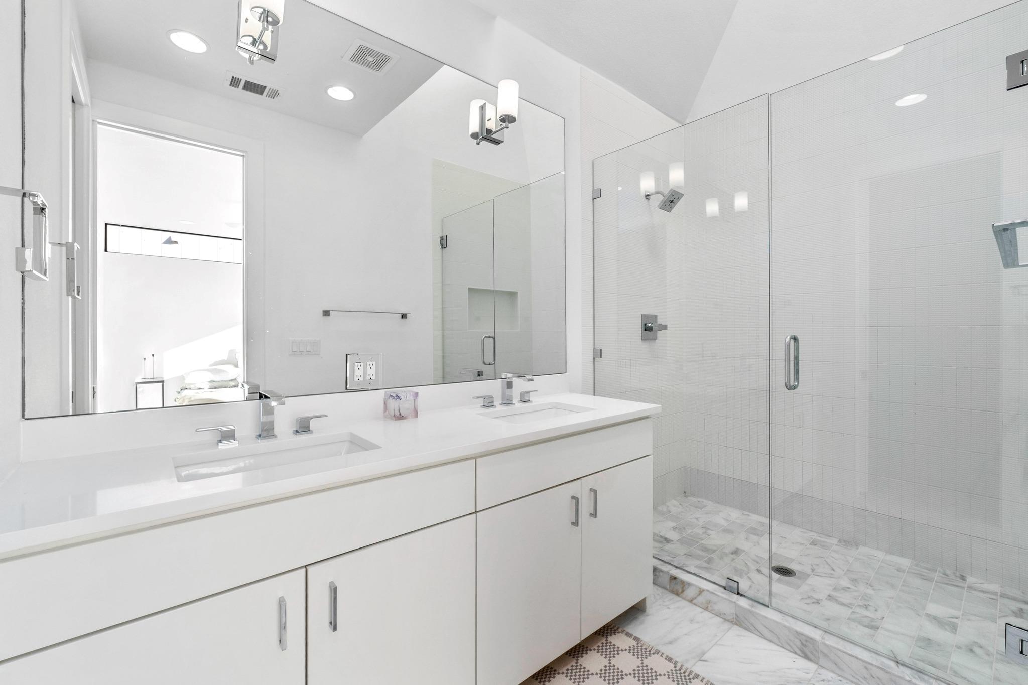 3406 E 17th St # 4, Austin, TX 78721