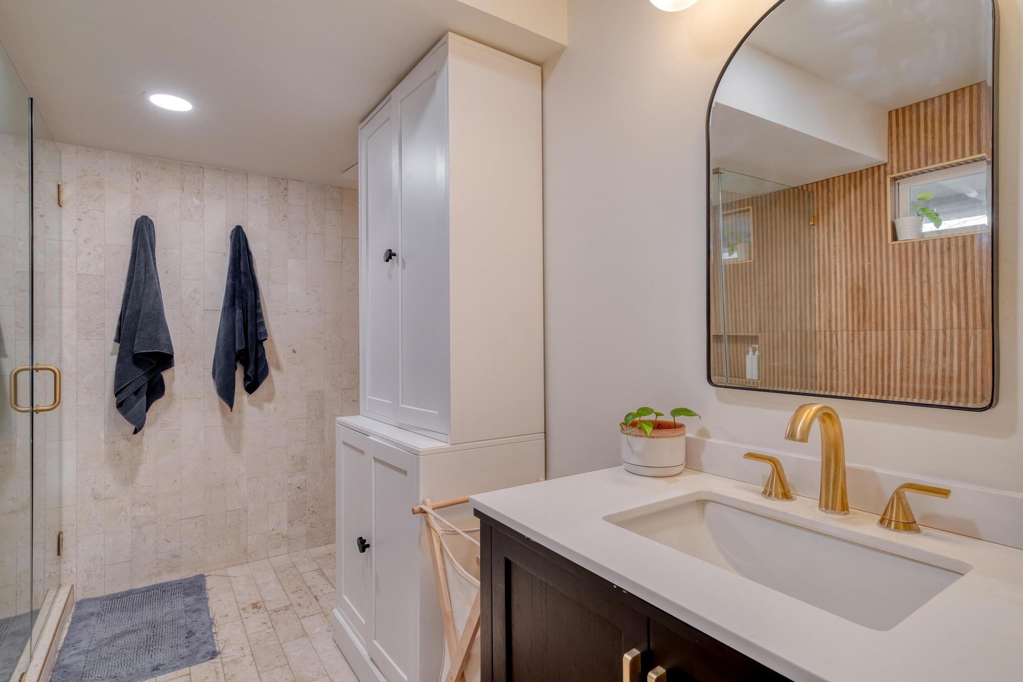 1233 Orange St, Lockhart, TX 78644