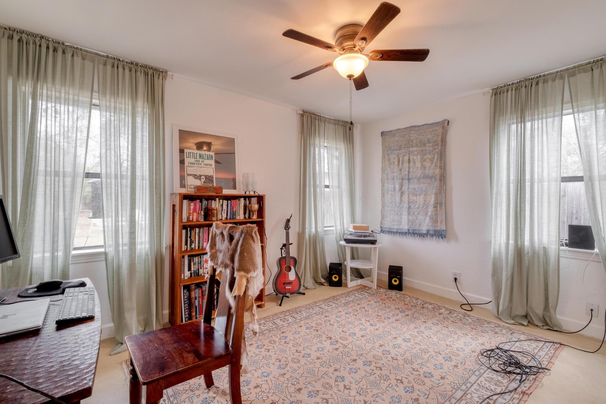 1233 Orange St, Lockhart, TX 78644